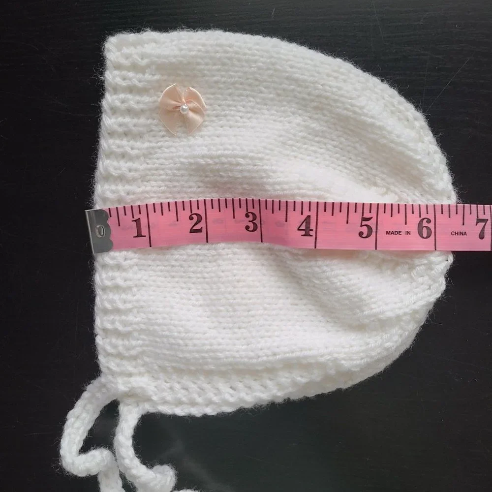 Baby Girl Hat BONNET knitted Acrylic Handmade Knit White Size 3-5 Months